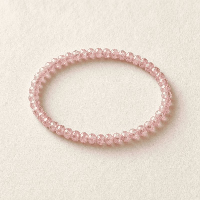 Illustration d'un bracelet en opale rose des andes